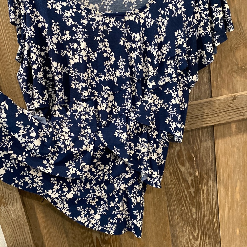 Dress Barn Ladies blouse, size L - Picture 2 of 8